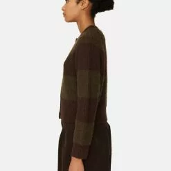 YMC Foxtail Alpace Cardigan Green Brown -Vendite DONNA YMC Foxtail Alpace Cardigan Green Brown model side 670x882 1