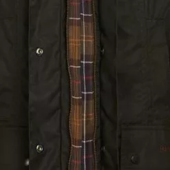 Barbour Classic Beadnell Wax Jacket Olive 7 Barbour Classic Beadnell Wax Jacket Olive -Vendite DONNA barbour classic beadnell wax jacket olive dettaglio giacca 670x882 1